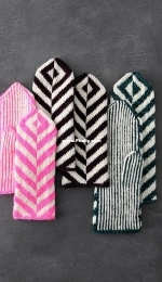 Herringbone Mittens by Ainur Berkimbayeva-Free