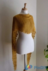 Jagged Triangular Scarf by Michelle Krause / leahmichelledesigns-Free