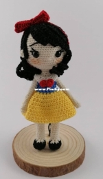 Sweet little snow white 