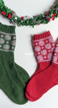 Zima Socks by Tea Bercek-Free
