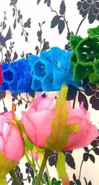 Haakwerk van Fransje - Traditional Garland - Traditionele slinger - Dutch