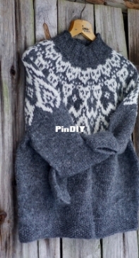 Sielueläin Pullover by Tiia R. -English, Finnish - Free