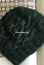 Stitchnerd Designs - Susan Ashcroft - Christmas Bonus Beanie - Free