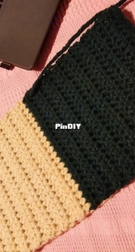 I quit this blanket. 2 granny squares