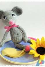 Kirju Mirju kasitoo - Small Mouse  - Hungarian - Translated - Free