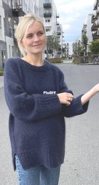 October Sweater by Mette-Wendelboe Okkels - PetiteKnit - Russian translated