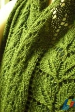 Leafy Vs Scarf by Anna Elizabeth -English-Free