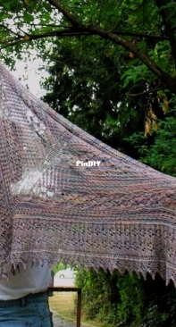 Textures Shawl by Lynette Meek - Free