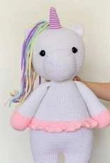 Bunnies and Yarn - Michelle Alvarez - Betsy the big Unicorn crochet Pattern