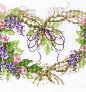 Bucilla 43095 Rosebud Wreath