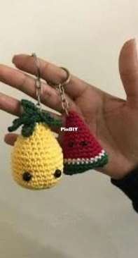 Unknown Designer - Fruit Keychains - Chaveiro de Frutas - Portuguese - Free