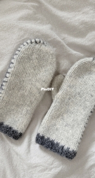 Io Mittens by Ane Fiskum Sunde - November Knits