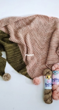 Espace Tricot -  Glee Shawl by Naomi Endicott - Free