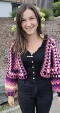 Hobbii Design - Jlynn Crochet - Jenny - Carnicardi Cardigan - Free