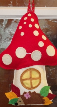 Felt door hanger