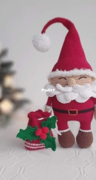 Knitted Toy Zoo - Anna Prishchenko - Anna Prishenko - Santa Claus Toy