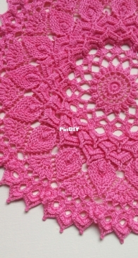 Aki Kasaishi - Petals Doily - English
