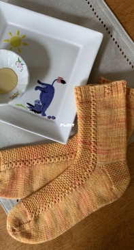 Hunny Tree Socks by Marie-Elyse Dugal-Free