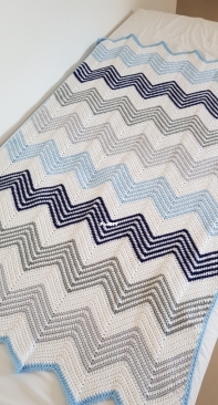 Baby blanket zig zag pattern