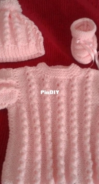 baby trousseau with two needles