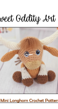 Sweet Oddity Art - Carolyne Brodie - Mini Longhorn