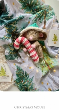 Sarah Dee Crochet - Sarah Prather - Christmas Mouse Mod - Free