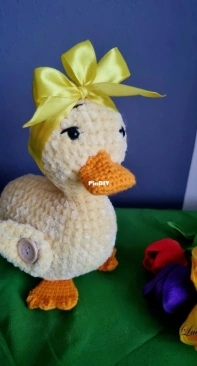 Luvly Gifty - Petra Moravcikova - Easter Little Duck - Kachnička - Czech - Translated