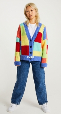 Wool and the Gang - Lights up cardigan by Pamela Hanson - French, English, German - Free