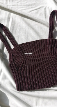 Lowkey.bold.knit - Fausta Bralette by Simona Taraškevičiūtė
