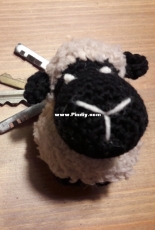 amigurumi sheep keychain
