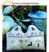 Stacy Nash Primitives - 2 Crows Scalloped Pinkeep