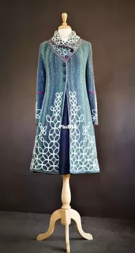 Peppergoose - Susan Walsh - Sashiko Happy Coat - English, Spanish, Swedish, Dutch