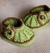 LOasi della Maglia - Julia Noskova - Leaf Baby Booties