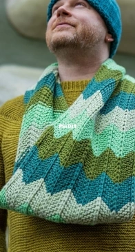 Retro Chevron Cowl by Stephen West - Westknits Chunky Knits
