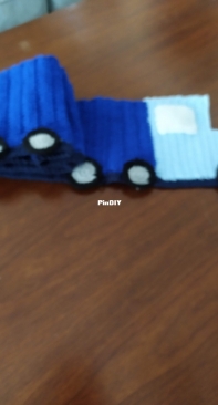 Truck  scarf