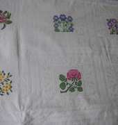 Tablecloth with wild flowers cross stitch - Mantel con flores silvestres