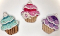 Colita - Nicole Wenzelmann - Muffin keychain or fridge magnet  - Muffin Schluesselanhaenger oder Kuehlschrankmagnet - German
