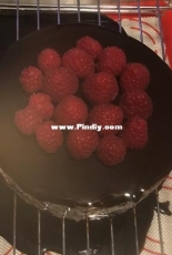 raspberry  chocolate cake