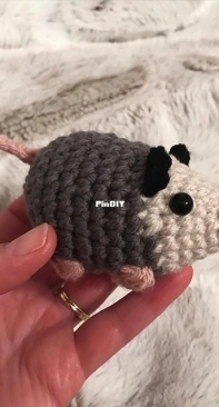 Yarns N Nobles - Possum - Free
