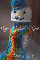 Hooks and Heels - Regina S Graham  - Snowman Hat Scarf Photo Prop