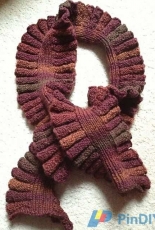 Winter Ruffles Scarf by Cordula Mannherz/CoMa Needlework-Eng,German-Gree