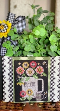 Stitching with the Housewives - Whats In My Cup - Summer Series -  Bloom