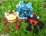 Moji Moji Design - Janine Holmes - Bumble Bee and Friends- Russian Translated