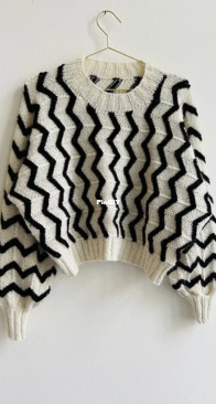 Thierry Sweater by Johanna Gehrisch Kolibri - English, Danish, Dutch, French, German