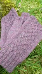 Heather Fingerless Mittens by Emmanuelle B - English, French - Free