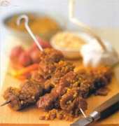 Vietnamese Food & Cooking by Ghillie Başan