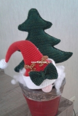 Pinecone with reindeer hat-mala design-design- Englisch