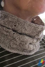 Golubknits -Around and Around Cowl by Julie Golub-Free