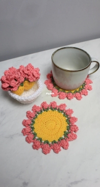 Brunaticality - Bruna Biavati - Surprise Flower Pot Coaster Set