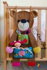 One and Two Company - Carolina Guzman - Teddy Bear Organizer - Russian - Translated